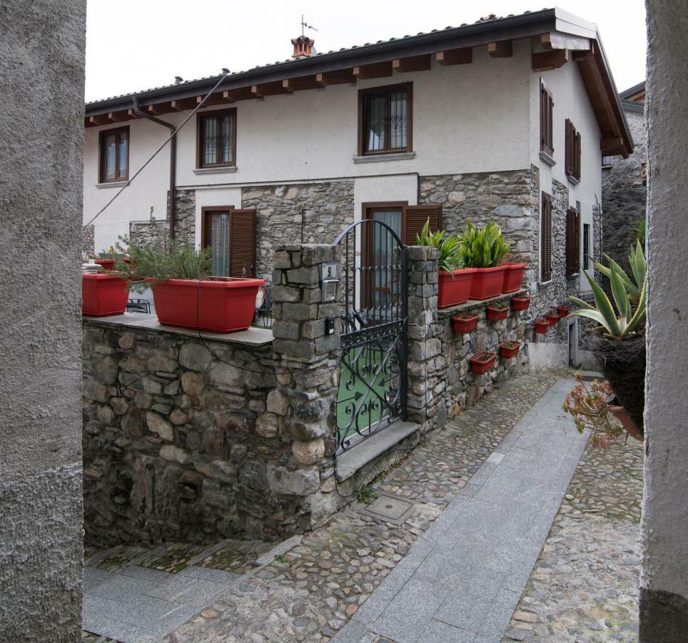 Appartement Il Sogno Di Claudia à Gera Lario Extérieur photo